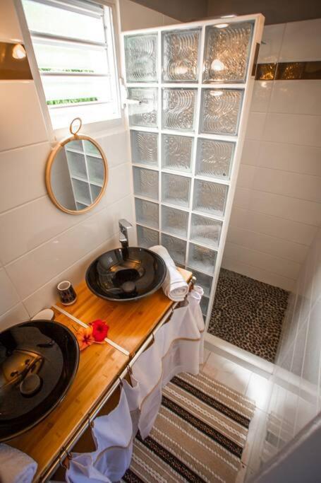 Vwe Moun Bay Apartman Deshaies Kültér fotó